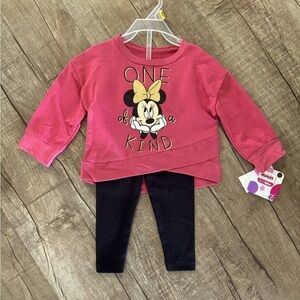 NWT‎ Minnie Mouse 2 piece Toddler set